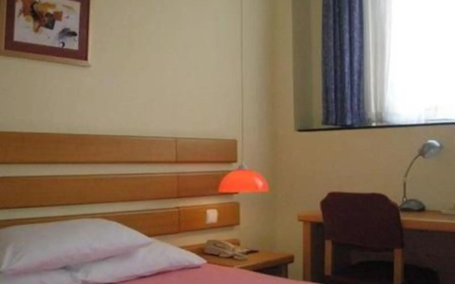 Home Inn Baoshan Wusong