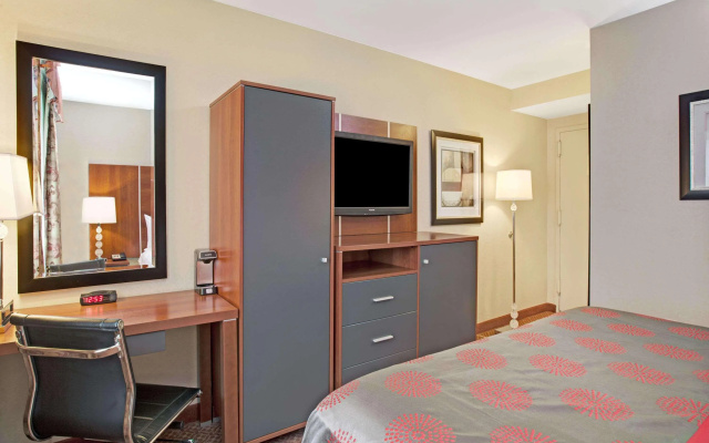 Ramada Staten Island