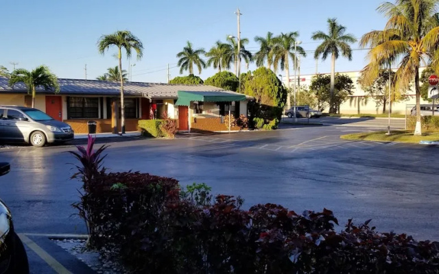 Deluxe Inn Motel - Homestead