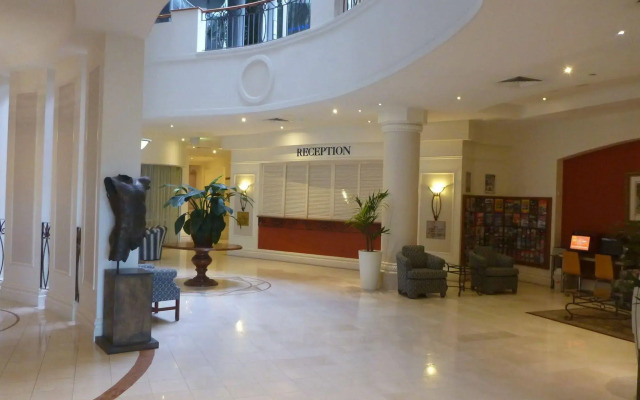 Broadbeach Holiday Apartments, Store 19