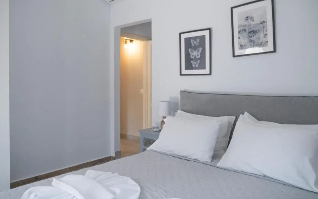 Lefko’s house- Contemporary, fully renovated house