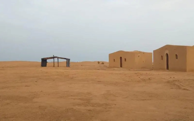 Sahara camp berber under stars
