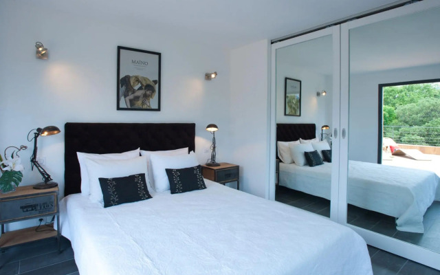 Casa Julia in Zonza with 3 bedrooms and 4 bathrooms