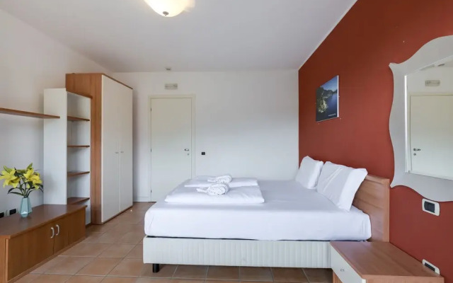 Porto Letizia P18