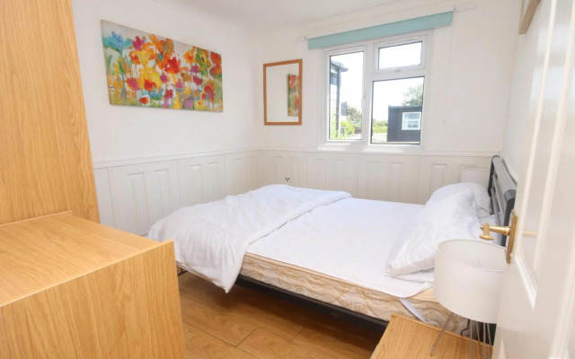 11G Medmerry Park 2 Bedroom Chalet