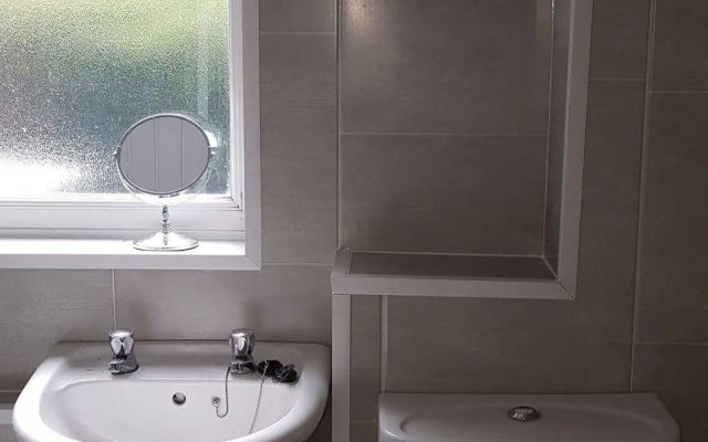 City Centre - Business or Leisure - Parking - BHR Apartments