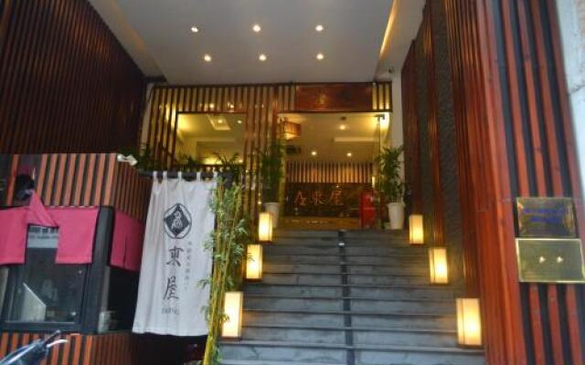 Azumaya Hai Ba Trung 1 Hotel вид на фасад