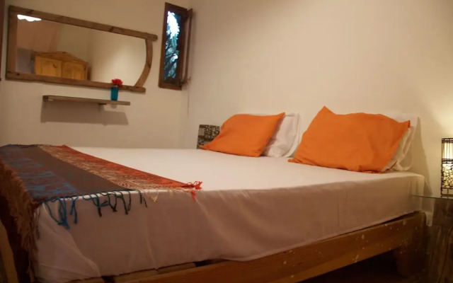The Cozy Beach Cave