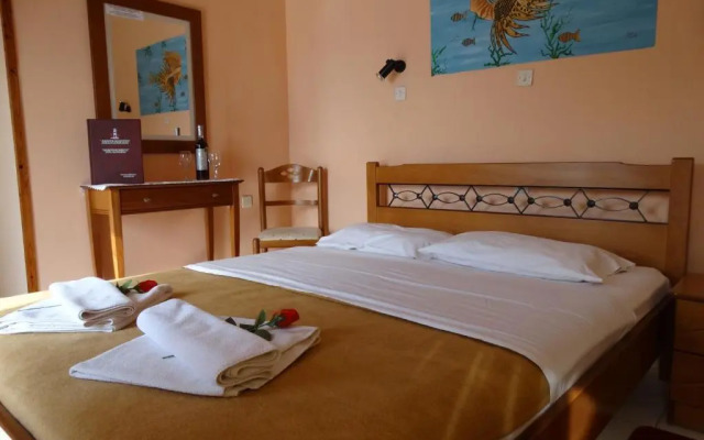 Akrotainaritis Rooms