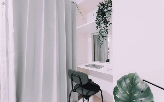 Minimalist Loft 602