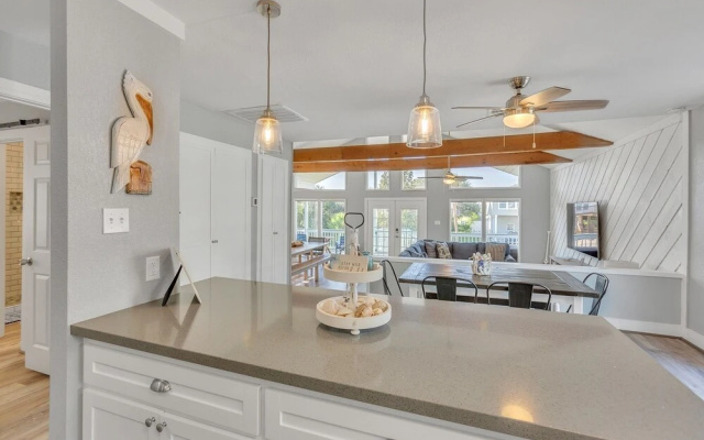 Tequila Little Time 3 Bedroom Home by Redawning