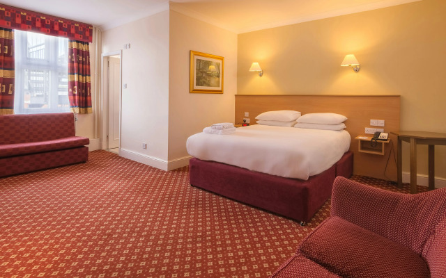Crewe Arms Hotel