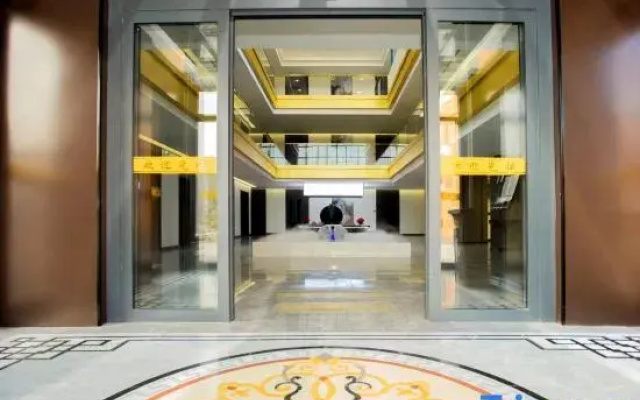 Qingfeng Xiaozhu Hotel