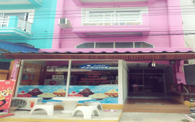 Lalit Guesthouse 2