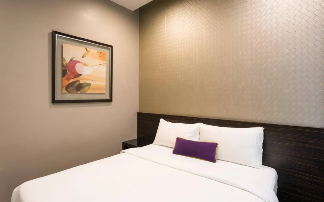 V Hotel Lavender