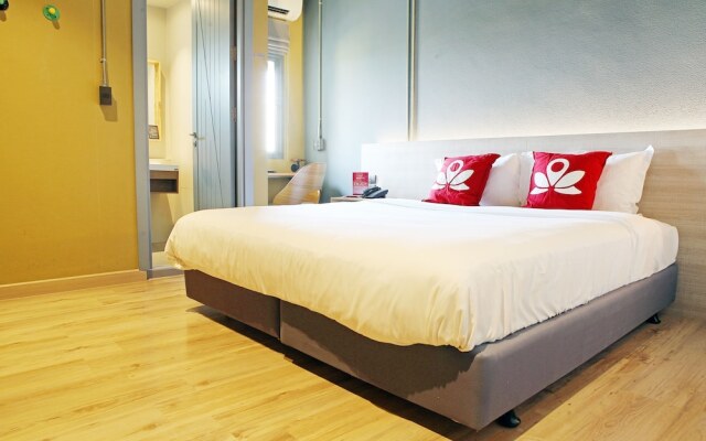 Отель ZEN Rooms Ekkamai 6 Таиланд, Бангкок - отзывы, цены и фото номеров - забронировать отель ZEN Rooms Ekkamai 6 онлайн вид на фасад