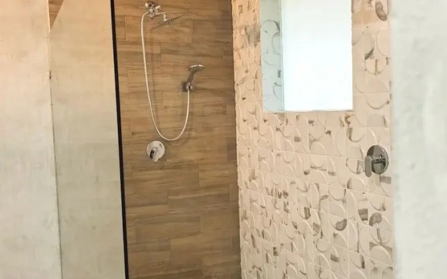 LaFamilia Casa and Suites