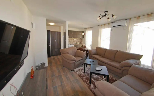 Franstal Apartments