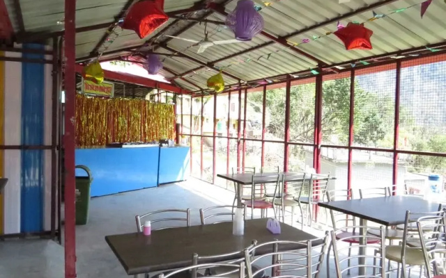 Gumakkar'S Cottage