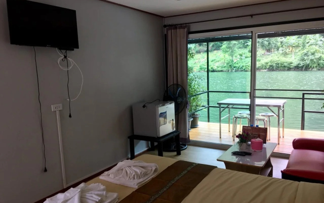 River Hill Side Resort