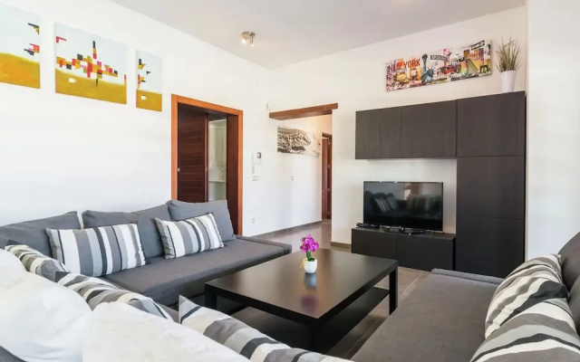 Extravagant Villa in Can Tomas with Pool & Hot Tub