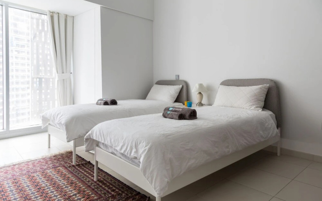 Cayan Tower by HiGuests Vacation Homes