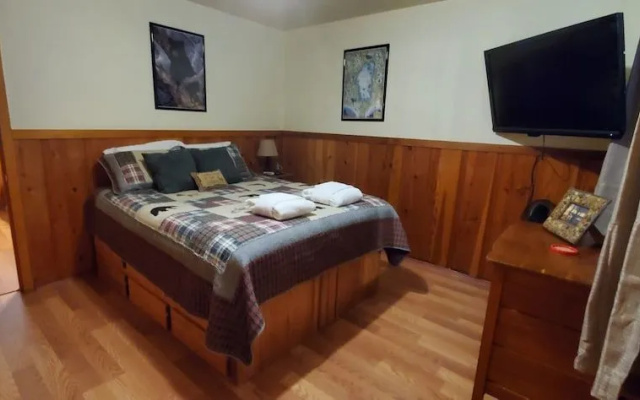 Zephyr Cove Cabin - Walk to Lake and Beach