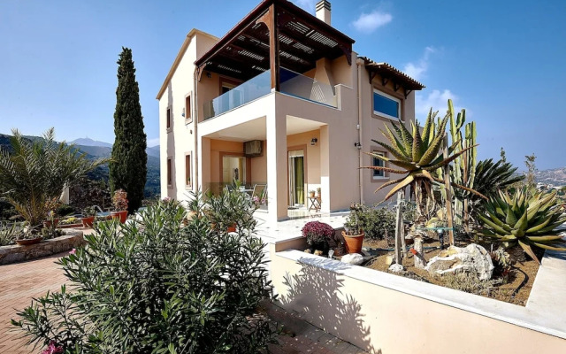 Sunny Dreams Villa With Pool Near Heraklion