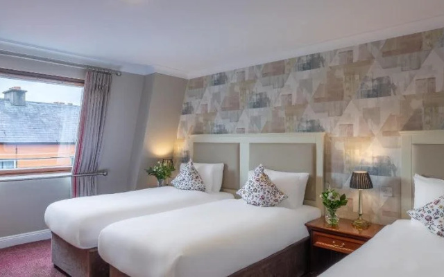 Dooleys Hotel