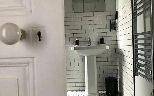 Le Mottay Guesthouse