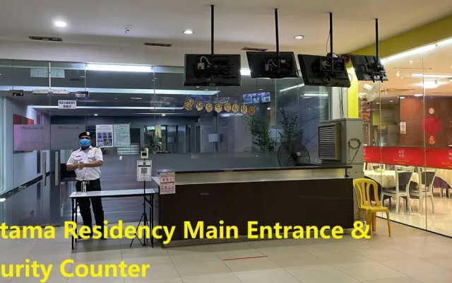 Private Jacuzzi Staycation at KL City 152