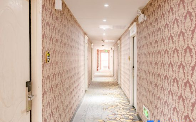 Xinyang century fashion hotel
