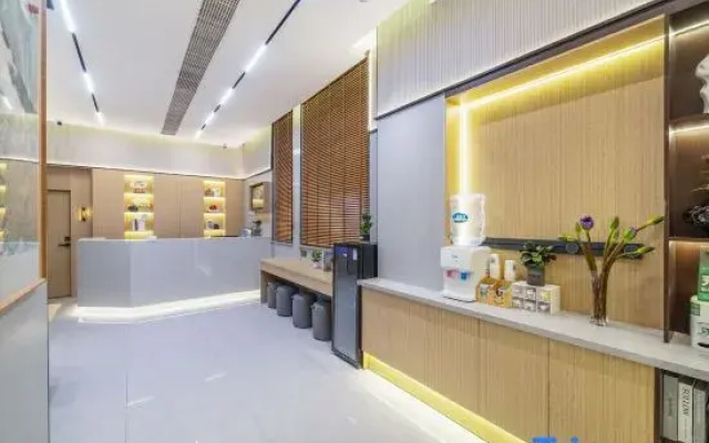 Ruisite Hotel (Shanghai Lianhua Road Subway Station Fudan Pediatric Hospital Branch)