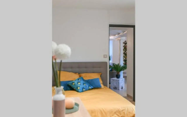 INSTANT FLEURY: maison de caractère, jardin secret