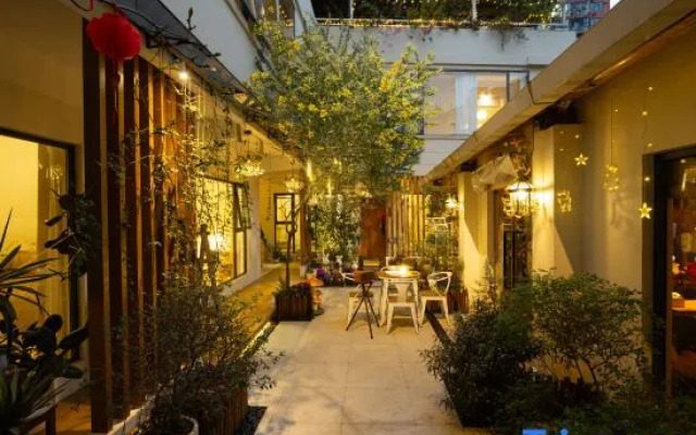 Qixi Homestay (Guilin Railway Station Vientiane City Branch)