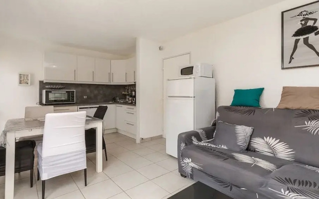 Stylish Stay by the Sea