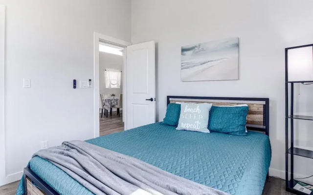 The Blue Flower 2 Bedroom Home
