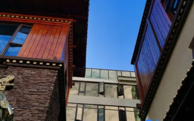 Yiyinju Holiday Hotel