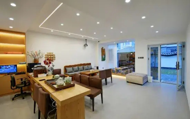 Lijiang Xiangyu Yuanjun Shiguang Homestay (Gucheng Branch)