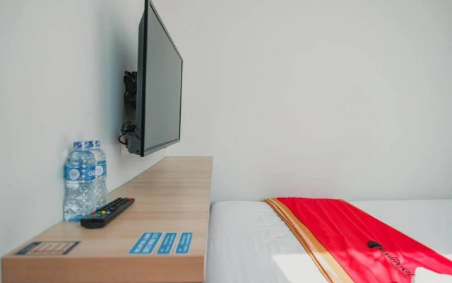 Kost M25 Hostel by Reddoorz