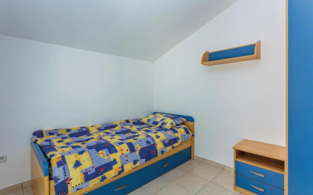 Nice Home in Dobrinj With Wifi and 3 Bedrooms