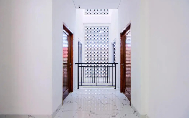 OYO 1319 88 Exclusive Residence