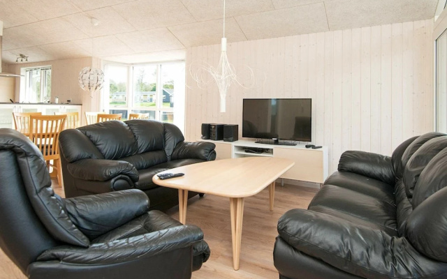 Lush Holiday Home in Glesborg With Terrace