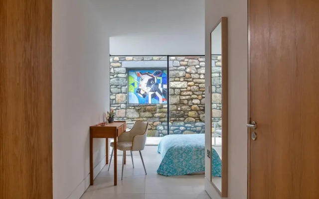 Clifftop Retreat in Criccieth With Stunning Views