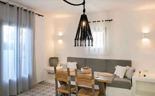 AVAL All Suite