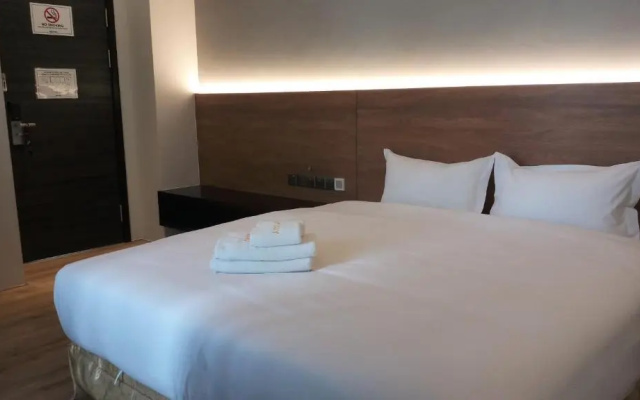 Roxy Hotel Padungan