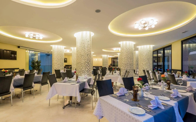 Курортный отель Ayoub Spa