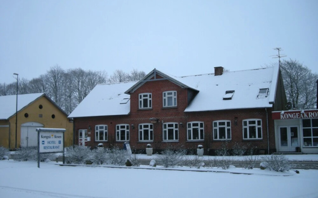 hotelImage