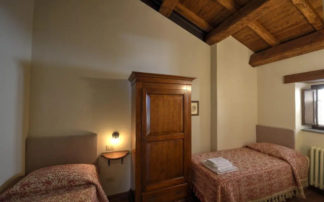 Borgotufi Albergo Diffuso