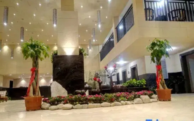 Yunpeng Sunshine Holiday Hotel
